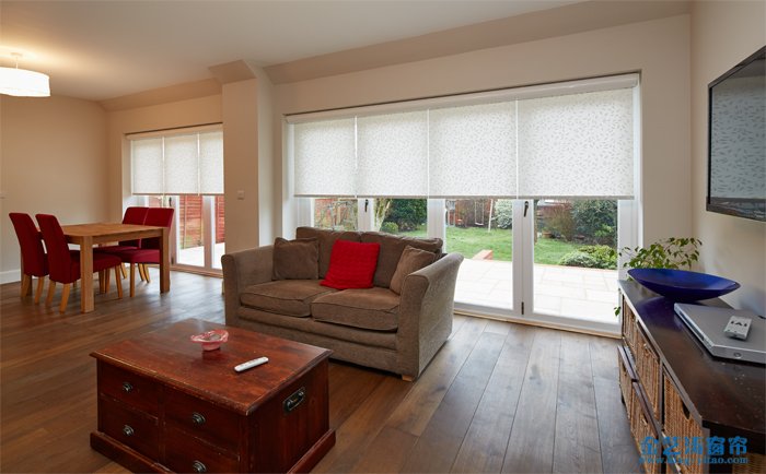 卷簾窗簾的挑選方法,金藝濤窗簾教你怎么挑選 卷簾窗簾