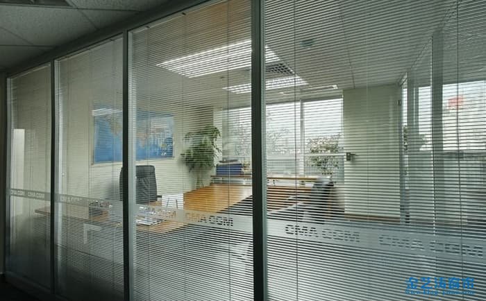 佛山定做辦公室百葉窗簾哪家好?佛山辦公室百葉窗簾廠家推薦 辦公室百葉窗簾